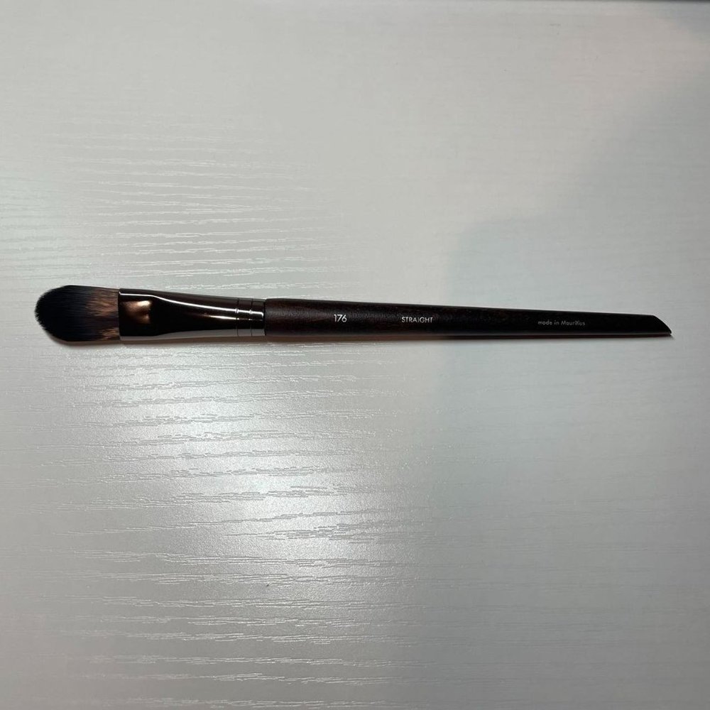[FREE GIFT over $150] MAKEUP FOREVER Concealer Brush (176)